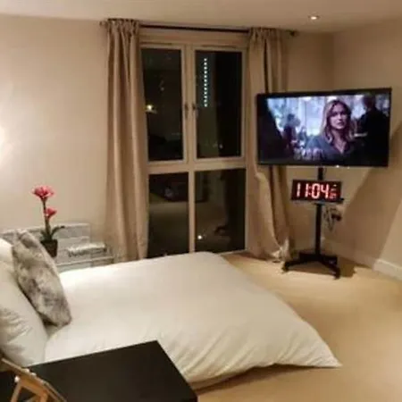 Appartement S Hidden Gem Diamond Apartment, Sleeps Vr Birmingham