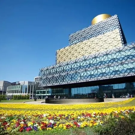 S Hidden Gem Diamond Apartment, Sleeps Vr Appartement Birmingham