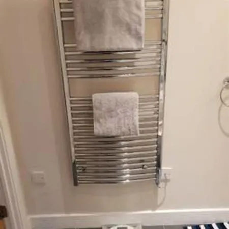 S Hidden Gem Diamond Apartment, Sleeps Vr Appartement Birmingham